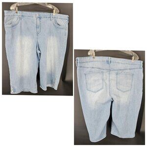 Gloria Vanderbilt Shorts Womens 22W Light Blue Wash Denim Skimmer Capri Bermuda